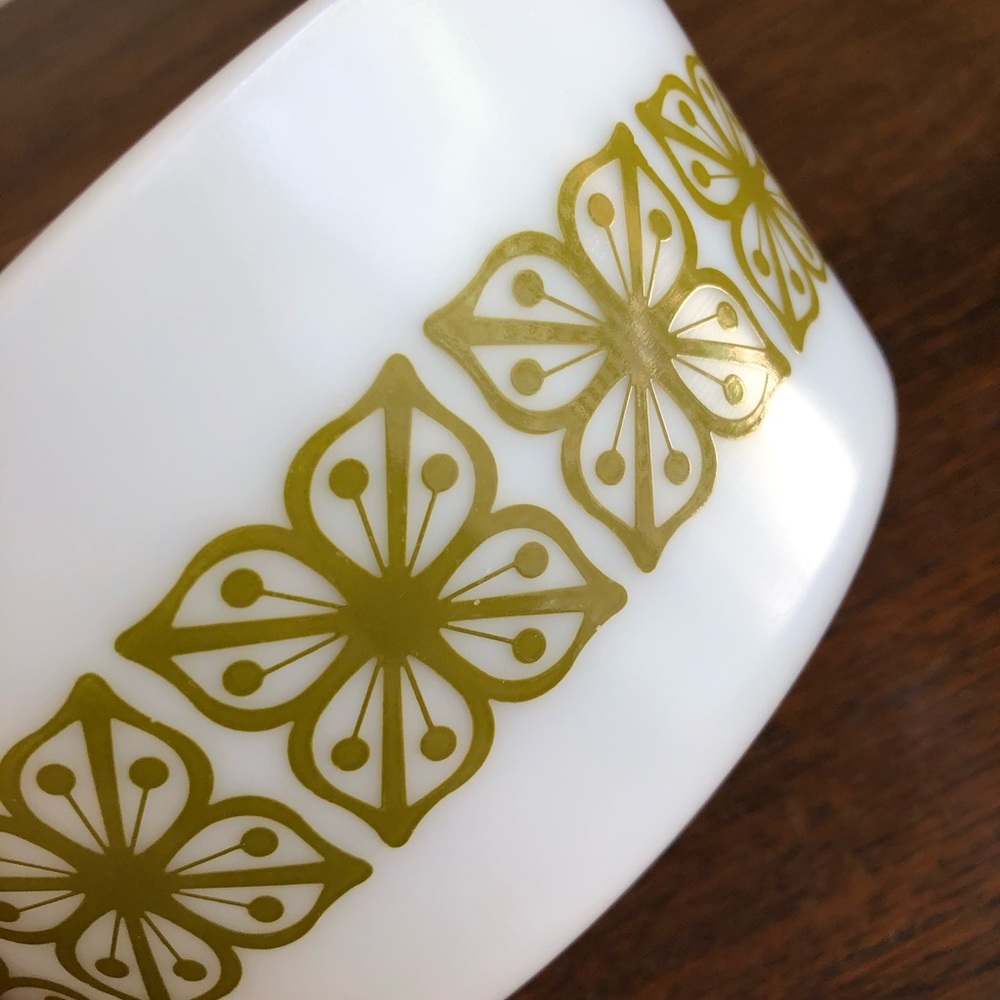 Vintage Pyrex square flowers casserole dish 474 - Picture 4 of 6